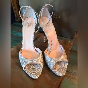 Gucci Women's Snakeskin Heels - Cream and Gray